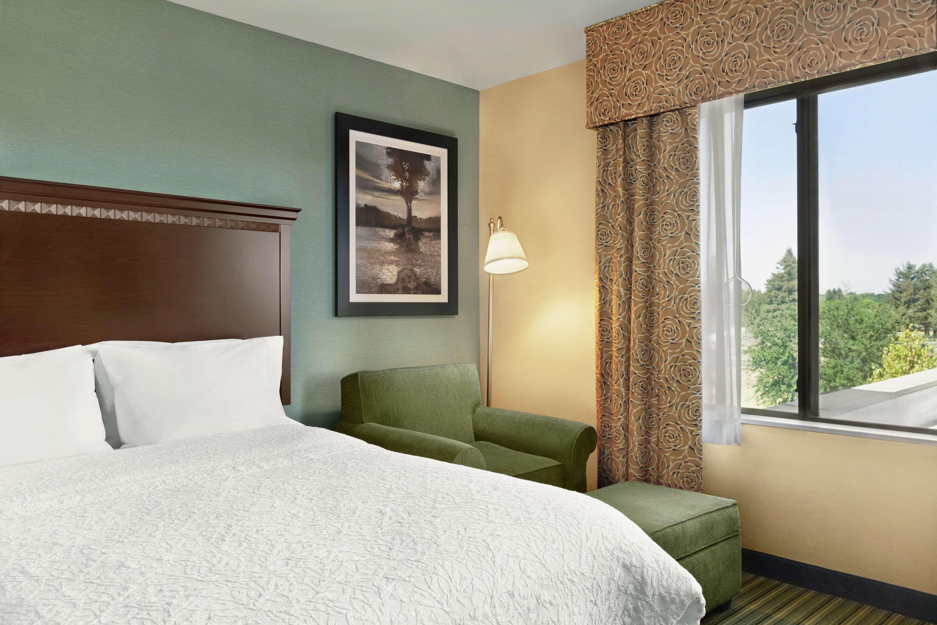 Hampton Inn & Suites ווסט סקרמנטו מראה חיצוני תמונה